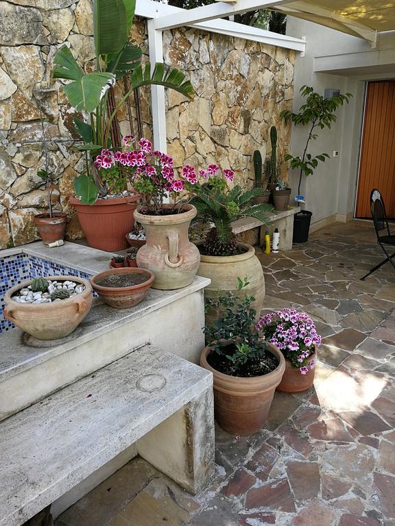 Bed and Breakfast Il Giardino Dei Limoni Aci Castello Esterno foto